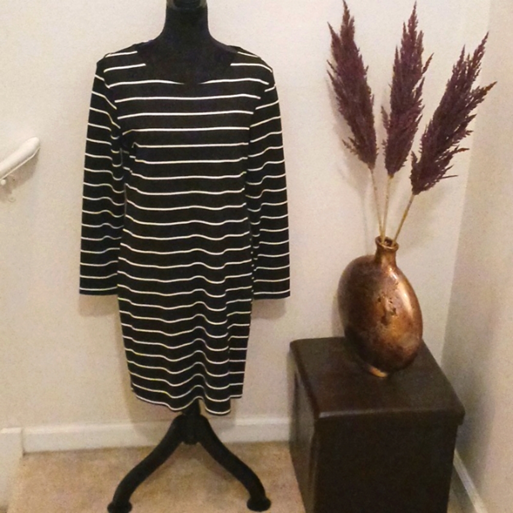 Black and White Casual Dress